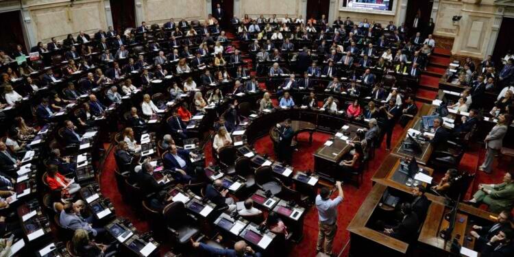Diputados aprueba aumento del 7,2% en jubilaciones y eleva bono a $110.000