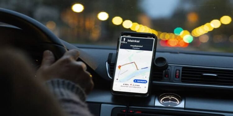 Una pasajera de Uber pide al chofer que verifique si su pareja miente