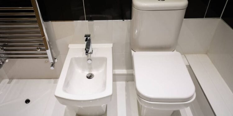 Una joven queda atrapada con el dedo en la tapa de un inodoro en Jujuy