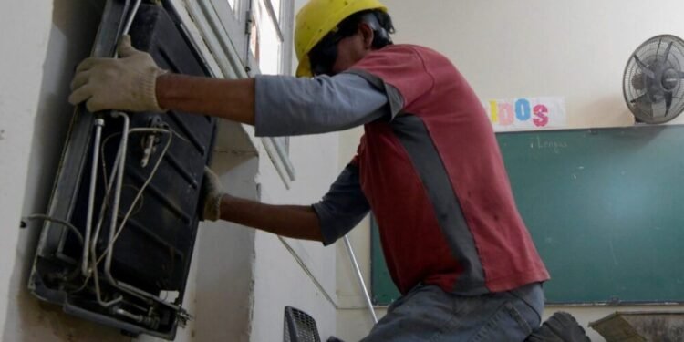 Impulsan ley para aumentar los fondos del mantenimiento escolar en Provincia de Buenos Aires
