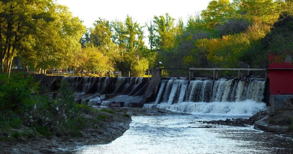 Jáuregui, un pueblo bonaerense que fusiona historia y naturaleza auténtica