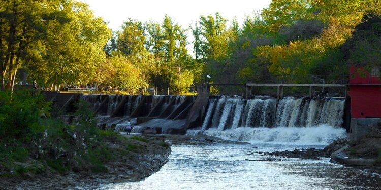 Jáuregui, un pueblo bonaerense que fusiona historia y naturaleza auténtica