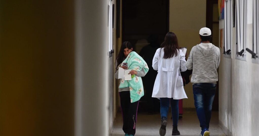 Conflicto entre Femeba y IOMA provoca despidos en La Plata y tensiones laborales