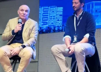 José Luis Espert abucheado en la UCA por insultos a Florencia Kirchner