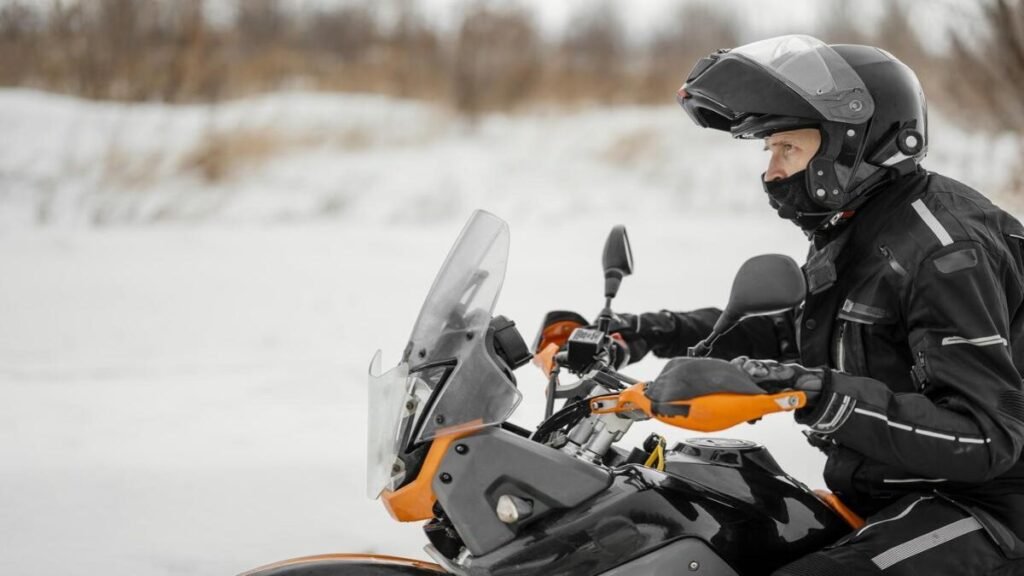 Cómo conducir una moto en invierno y enfrentar la ola de frío polar