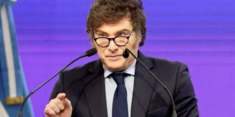 Gobierno implementa reforma migratoria que endurece requisitos para extranjeros