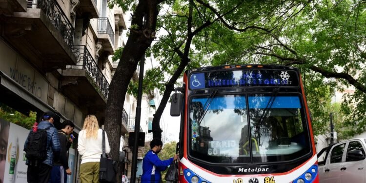 Aumenta el precio del boleto de micros en la provincia de Buenos Aires