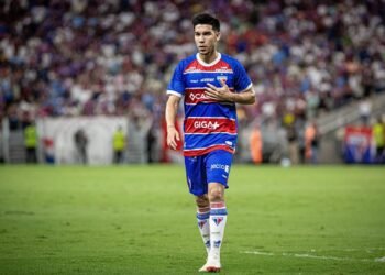 Riquelme elogia a Pol Fernández, que evalúa regresar a Estudiantes