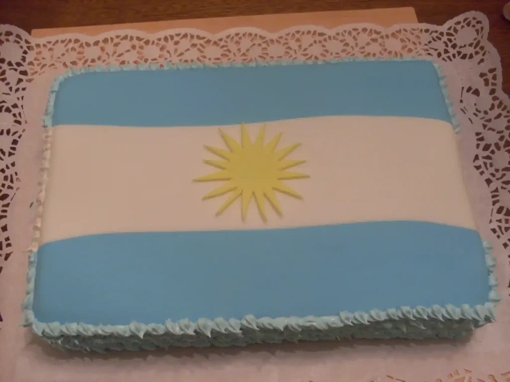 Celebra el Día de la Bandera con una torta creativa y deliciosa