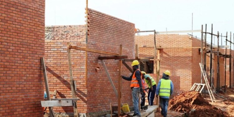 La provincia de Buenos Aires reactivará más de 9.000 viviendas paralizadas