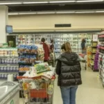 Canasta básica: una familia necesitó más de 1,3 millones en enero para no ser pobre