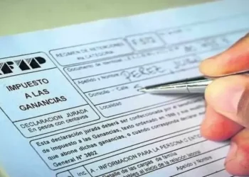 Ajustes en Ganancias y Monotributo impactan sueldos desde agosto