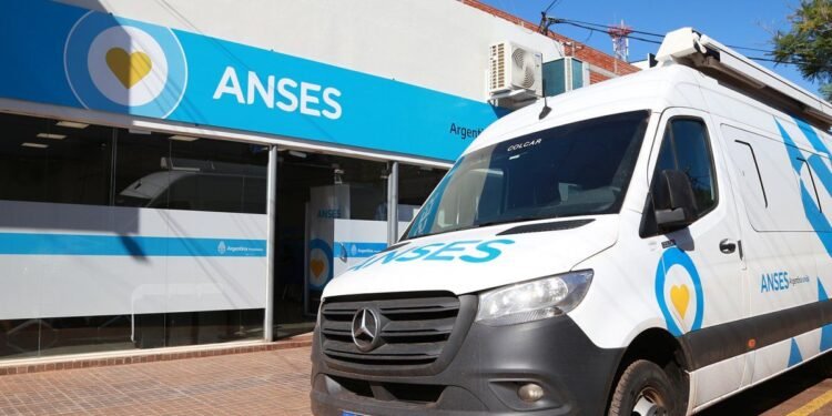 Se confirmó el aumento en pensiones y jubilaciones de julio en Argentina