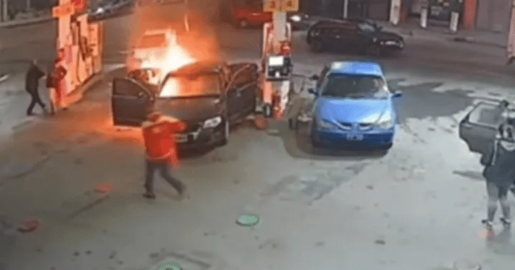 Explosión en estación de servicio de Entre Ríos: un vehículo en llamas