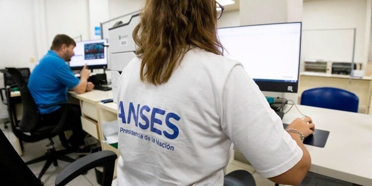 ANSES: ¿Cuándo se cobran las asignaciones de pago único en agosto?