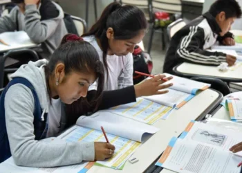 La Secretaría de Educación redefine el currículo con IA y alfabetización financiera