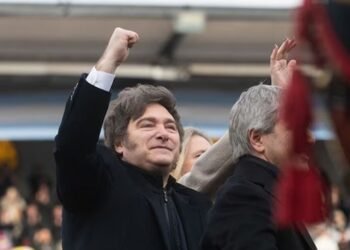 Milei anuncia reducción permanente de retenciones al campo en La Rural