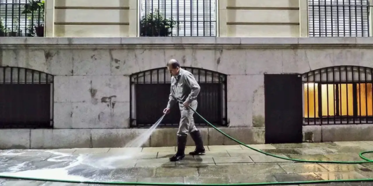 Aumento salarial para encargados de edificios impactará en las expensas