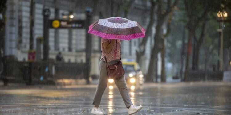 Alerta amarilla por tormentas: ciclogénesis afectará el AMBA esta semana