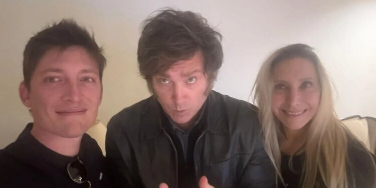 Karina Milei margina a Caputo en el armado electoral por escándalo de valijas