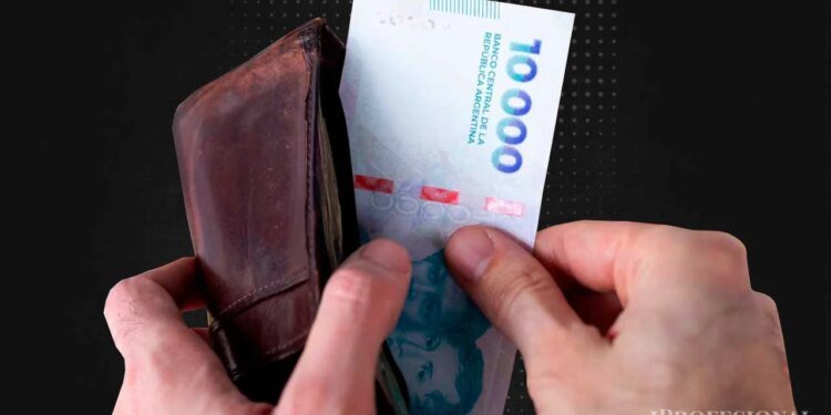 Nuevo acuerdo salarial aumenta sueldos de empleados del comercio en 2025