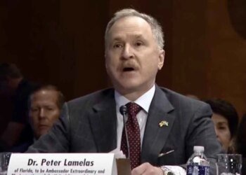 Oposición rechaza declaraciones del embajador de EE.UU. sobre China