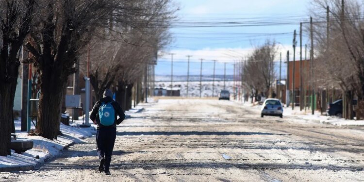 Frío polar azota el país con temperaturas récord y alertas del SMN