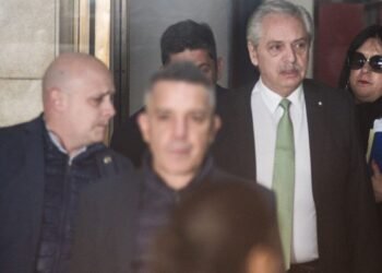 Alberto Fernández amplía su declaración en causa de fraude por seguros