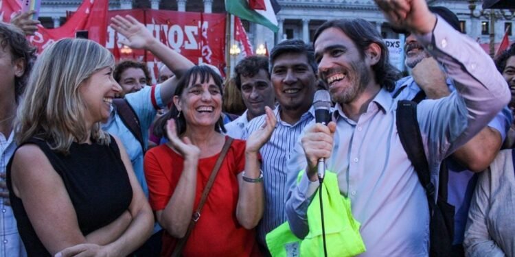 El Frente de Izquierda presenta listas para elecciones en Buenos Aires y denuncia ajuste
