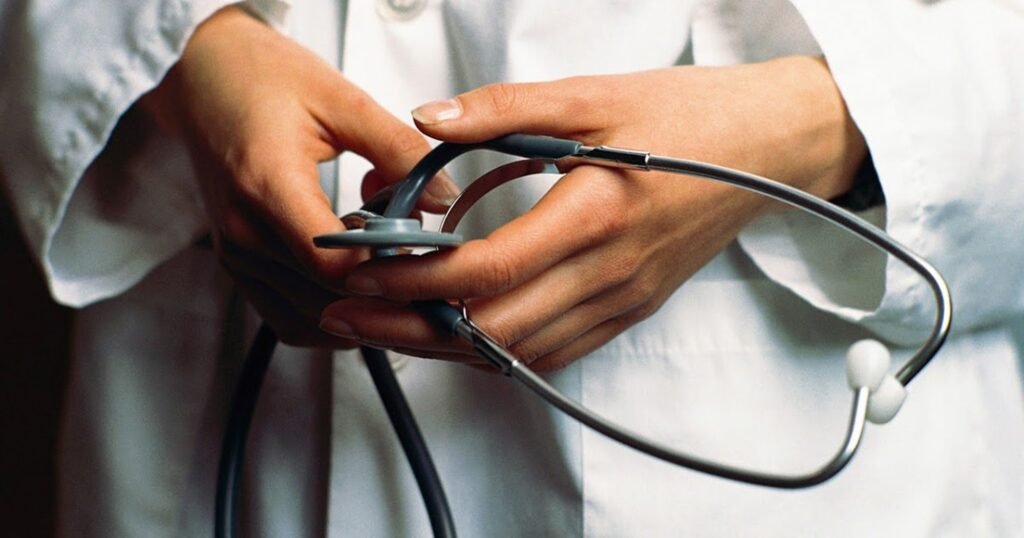 Homenaje al médico rural Esteban Laureano Maradona en su natalicio