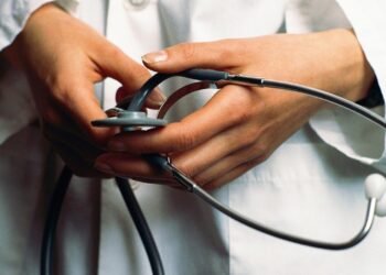 Homenaje al médico rural Esteban Laureano Maradona en su natalicio