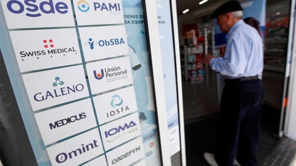 Aumentan las prepagas en agosto: nueva plataforma para comparar planes