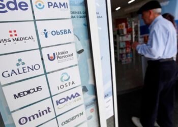 Aumentan las prepagas en agosto: nueva plataforma para comparar planes