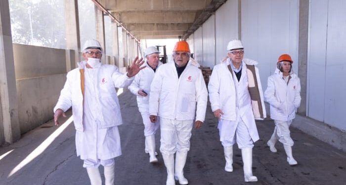 Walter Correa visita Frigorífico Gorina tras incendio que afectó producción