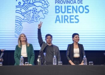 Kicillof y Mendoza unen fuerzas en Quilmes ante la crisis universitaria