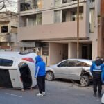 Vuelco en el centro de La Plata deja a una mujer herida tras accidente