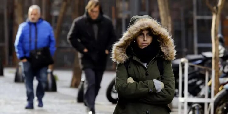Bajas temperaturas afectan al cerebro y aumentan riesgos de dolores y mareos