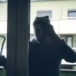 Cuatro delincuentes asaltan a familia en La Plata y escapan con dinero