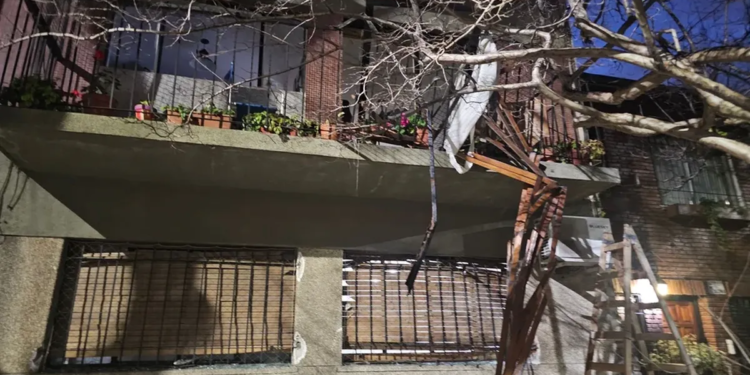 Explosión por gas en Agronomía deja seis heridos y daña varios departamentos