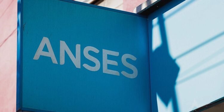 ANSES confirma quiénes cobran jubilaciones y AUH este jueves 10 de julio