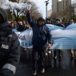 Trabajadores del Astillero Río Santiago cortan la autopista por salarios dignos