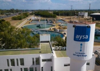 El Gobierno lanza el proceso para privatizar AySA y mejorar servicios