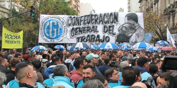 CGT convoca a marcha en Liniers contra el gobierno de Javier Milei