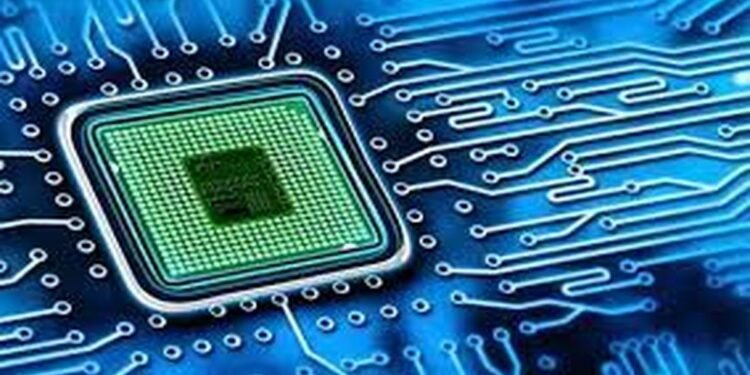 Huawei lanza CloudMatrix 384 y desafía el dominio de Nvidia en IA