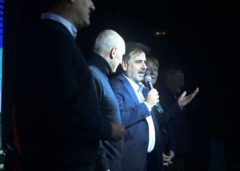 Corte de luz desata polémica en La Plata durante el cierre de listas electorales