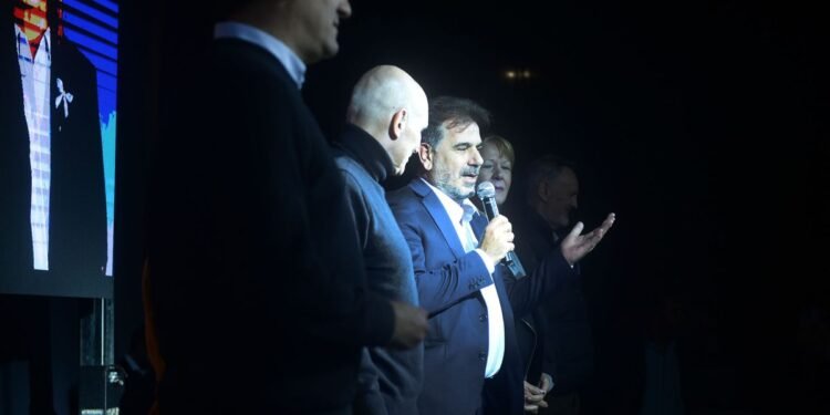 Corte de luz desata polémica en La Plata durante el cierre de listas electorales