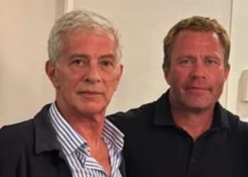 Cúneo Libarona, Ministro de Justicia, promete influencias a exagente de la CIA