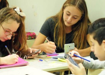 La app Mi PBA mejora el control educativo de estudiantes secundarios