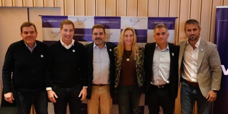 Intendentes del PRO se suman a La Libertad Avanza para elecciones en PBA