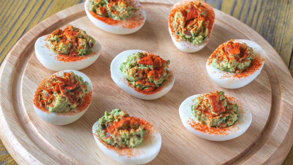 Huevos rellenos de atún y palta: la receta fresca para este verano